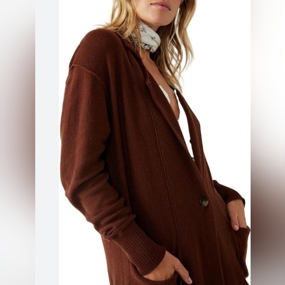 Free People Sweaters - NWT❤️‍🔥$168 Free People Oversized Chestnut Desert Cardigan 🌎 Blazer Silhouette